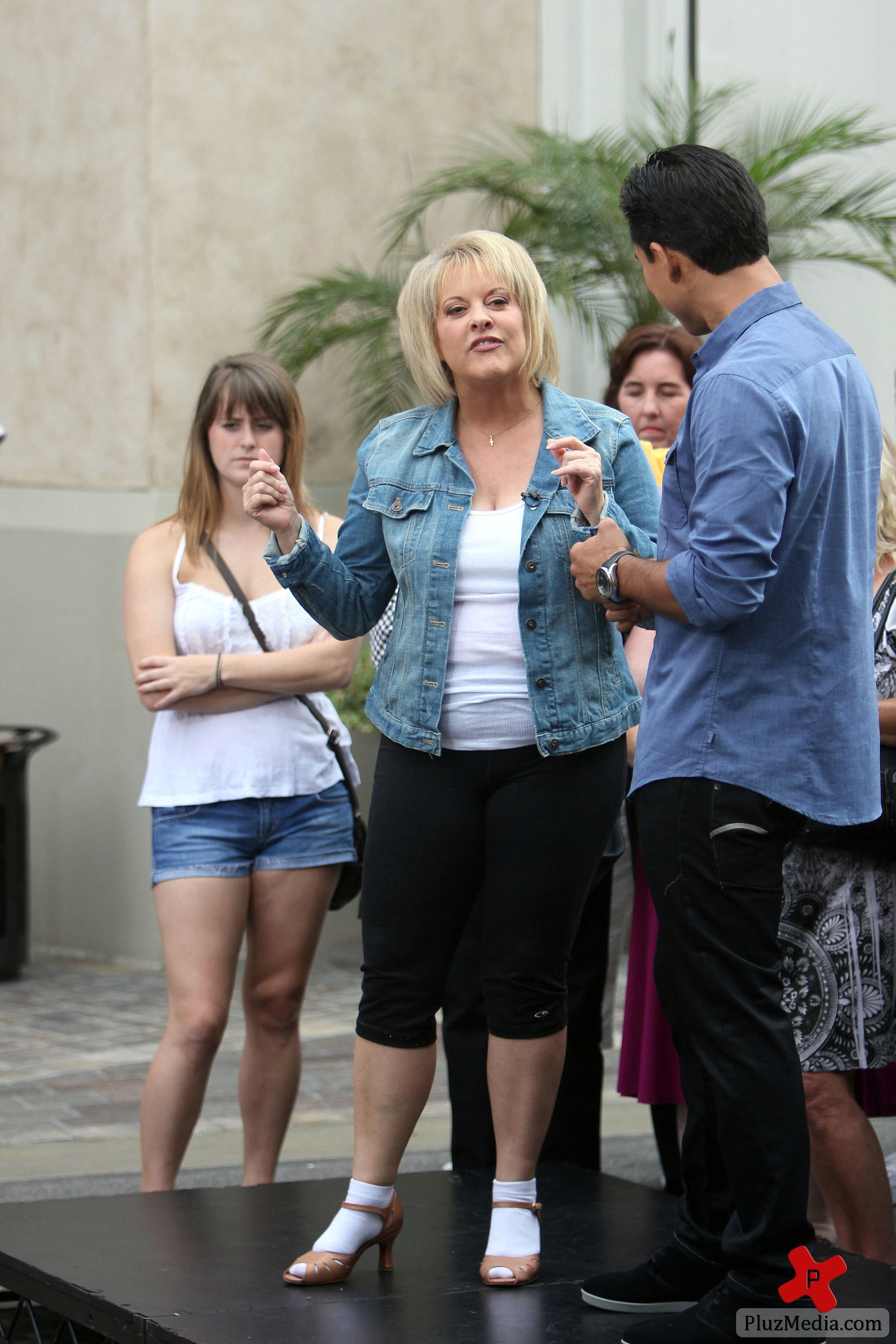 Celebrities at The Grove to film an appearance for news programme 'Extra' | Picture 88923
